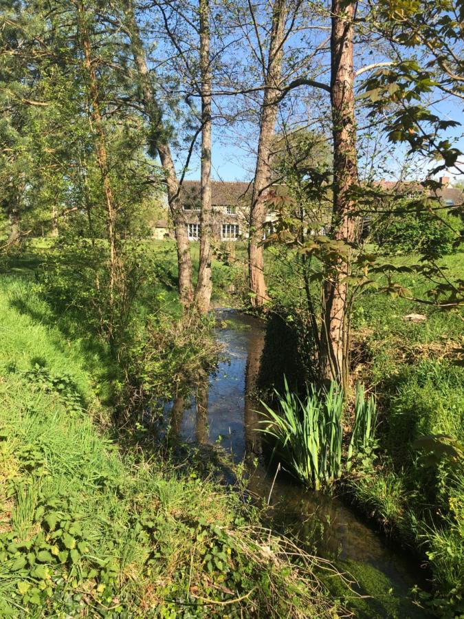 Moulin De Vilgris Panzió Clairefontaine-en-Yvelines Kültér fotó